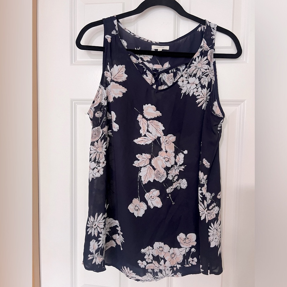 Maurices navy and white floral sleeveless blouse— like new